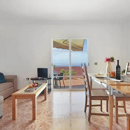 בית נופש In Puerto Near Playa Jardin, Cleaning Included *
