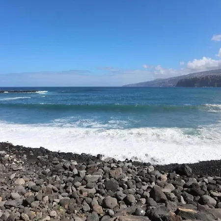 In Puerto Near Playa Jardin, Cleaning Included בית נופש *