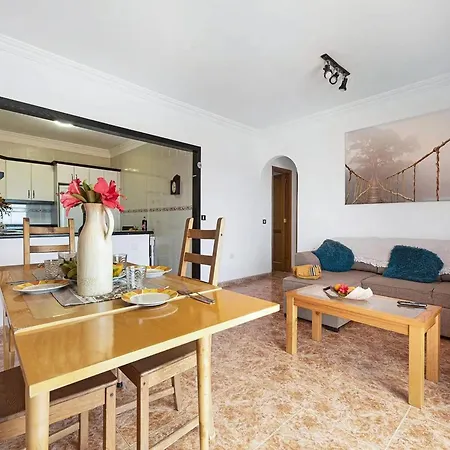 In Puerto Near Playa Jardin, Cleaning Included Tatil Evi